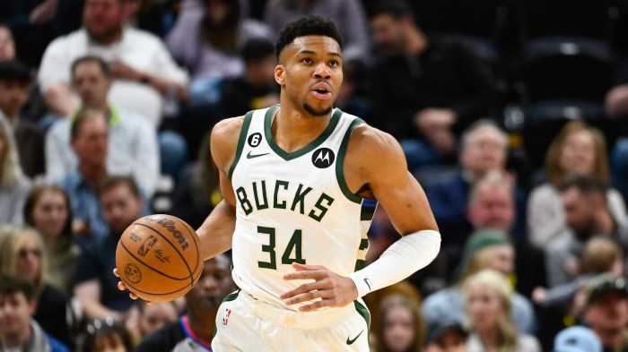 Giannis Bucks Meeting Trade Rumors Heat Up