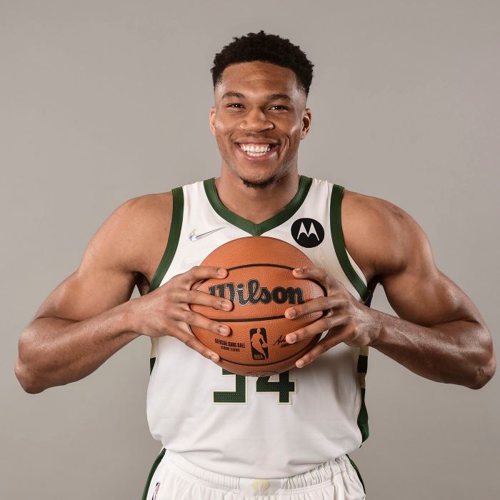 Giannis bucks reportedly schedule meeting about teams direction amid trade rumors
