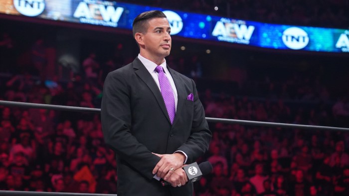 Aews jim ross announces colon cancer diagnosis wwe hofer will undergo surgery