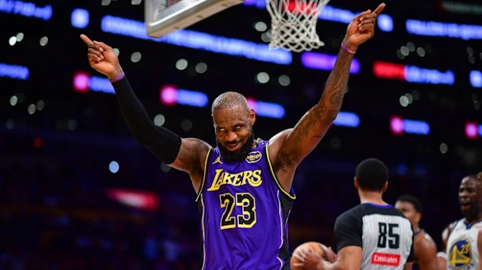 LeBron James Respects Rajon Rondo For His Mind - All Lakers | News ... It makes sense for lakers to trade lebron james but theres one big reason why talks are dying on the vine