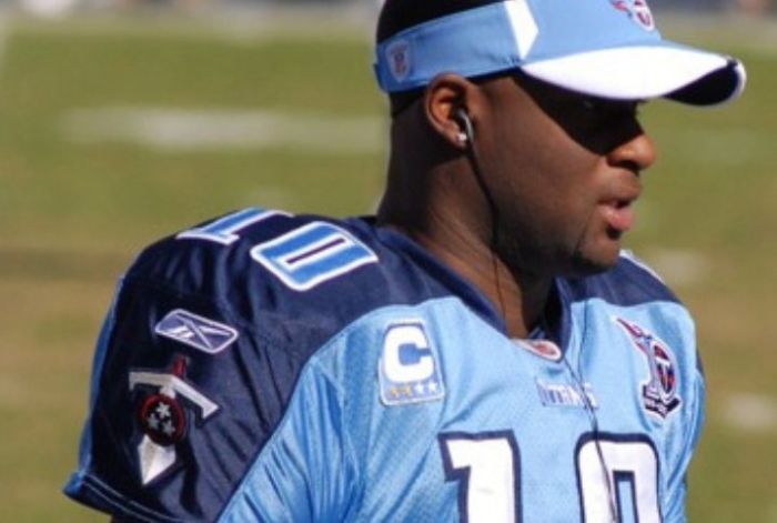Ranking nfl uniforms and throwback helmets which team has most impressive collection of classic threads