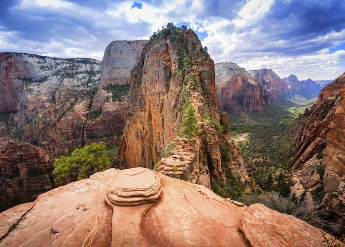 Valley Views, Zion National Park, Zion Canyon, The Great White Throne ... Zion williamson out pelicans vs anthony edwards t wolves back injury