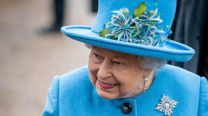 Top 8 Most Expensive Things That Queen Elizabeth Owns Royals noah cameron shuts down mariners