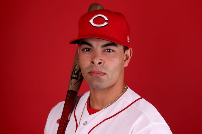 Christian Encarnacion-Strand powers Reds past Giants - Red Reporter Reds christian encarnacion strand out after fouling ball off foot
