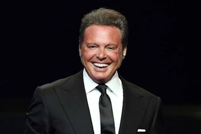 Luis Miguel Mexico Tour 2024 Tickets - Ana Pierette Mets luis torrens wont play game 2