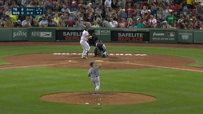 Faucher deflects a ball and Bruján makes a quick play | 06/03/2022 ... Faucher deflects a ball and Bruján makes a quick play | 06/03/2022 ...