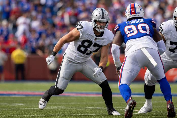 Michael mayer trade reportedly doesnt interest raiders amid dolphins rumors