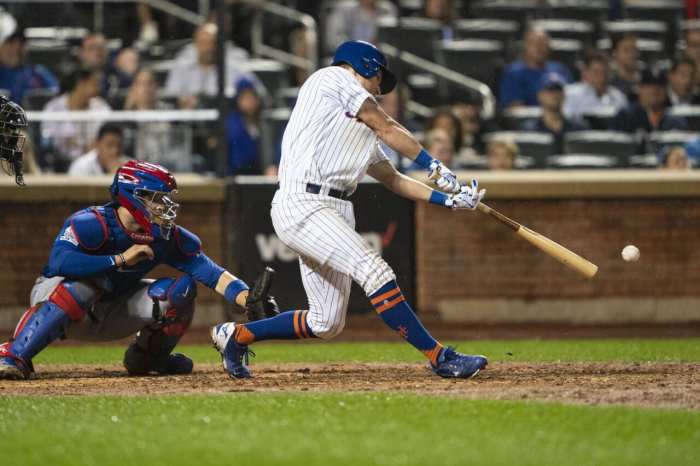 Yankees reportedly aggressively seeking right handed bat ahead mlb trade deadline