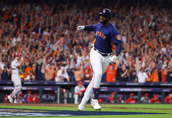 Astros yordan alvarez given two injections for hand issue
