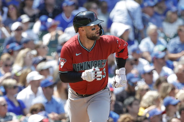 BREAKING: Astros, Christian Walker Agree to Three-Year, Million ... Astros christian walker trio of hits in win