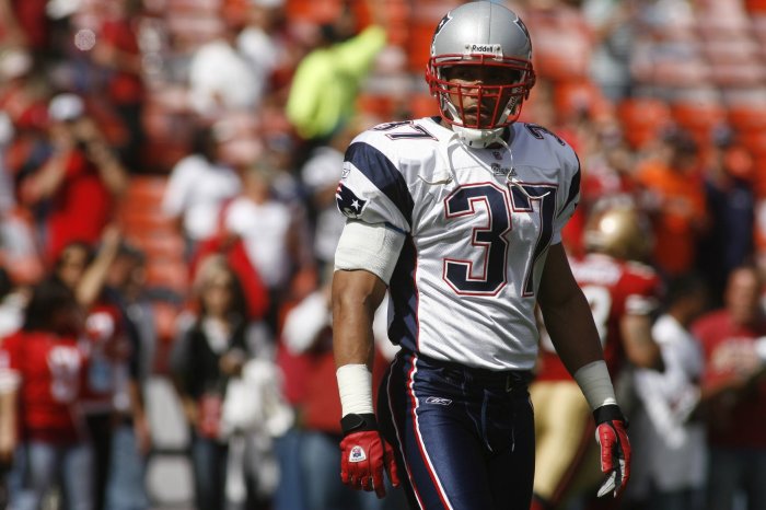 Former Patriots great shares concerns about Drake Maye | Yardbarker Patriots pick best player available nfl draft amid travis hunter buzz says wolf