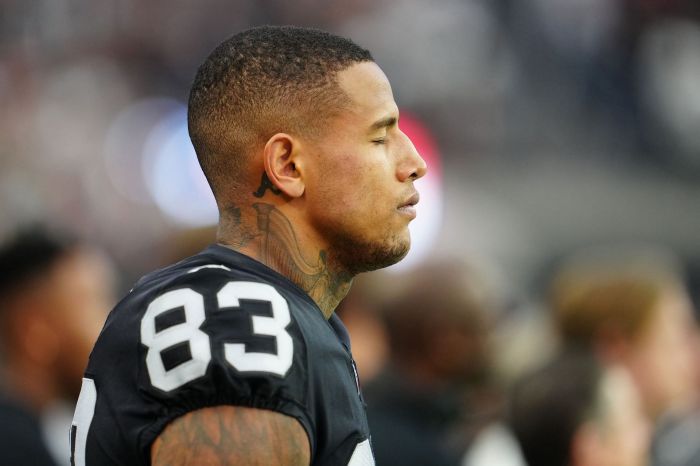 Darren waller reportedly traded dolphins giants will end nfl retirement