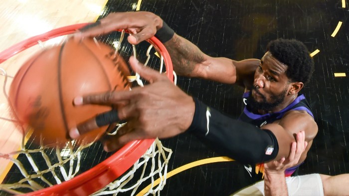 Suns' Deandre Ayton After Loss to Knicks: 'I'm Not Used to the No Fight ... Deandre ayton reportedly agrees 2 year 166m lakers contract after blazers buyout