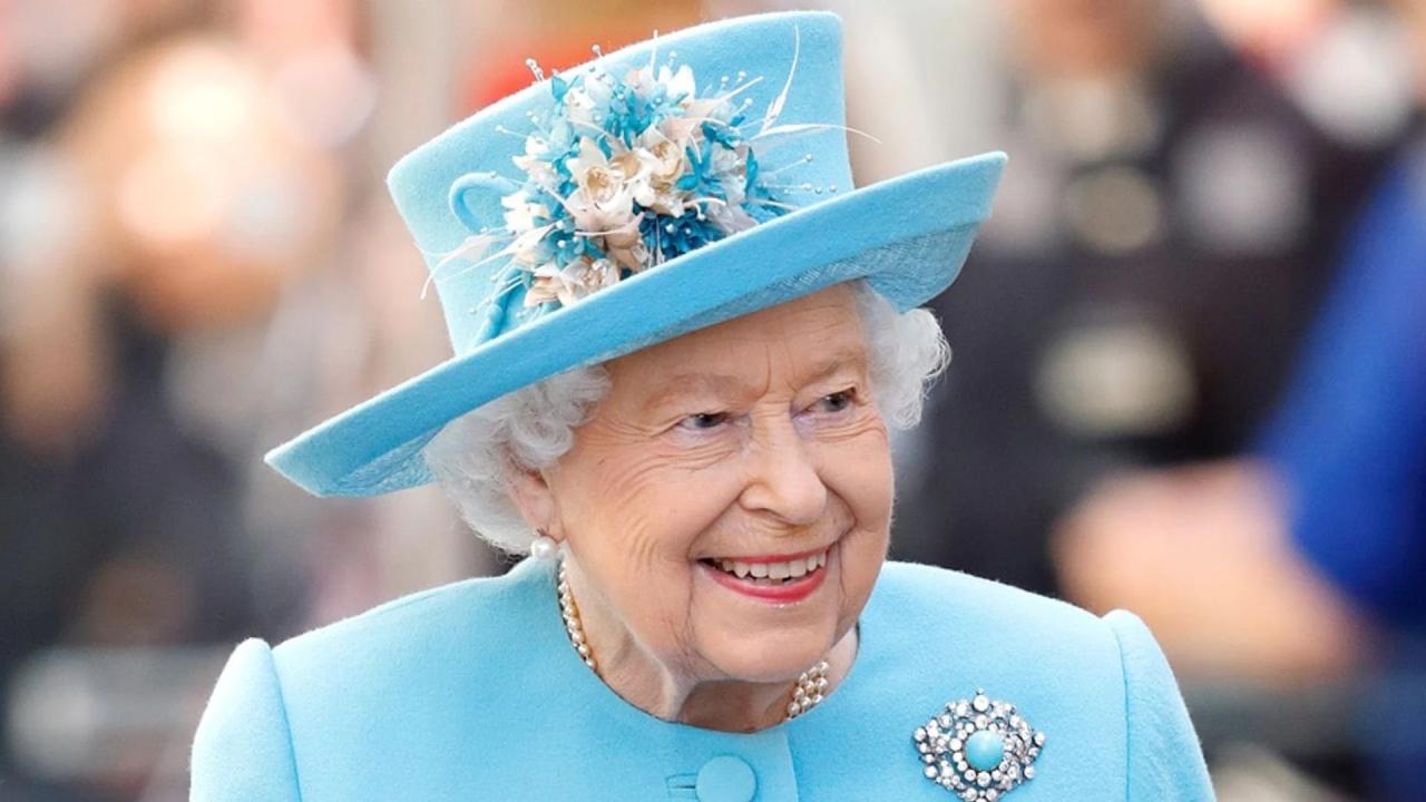 Queen Elizabeth and Princess Anne visited Glasgow in Scotland Royals michael fulmer inks minors deal with royals