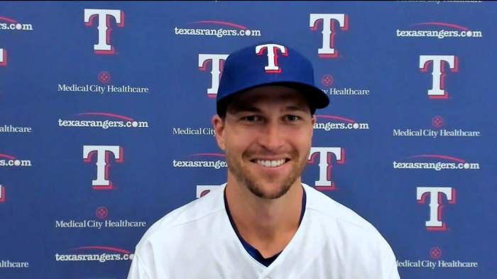Rangers Jacob deGrom Six Ks in Six Strong Frames Tuesday