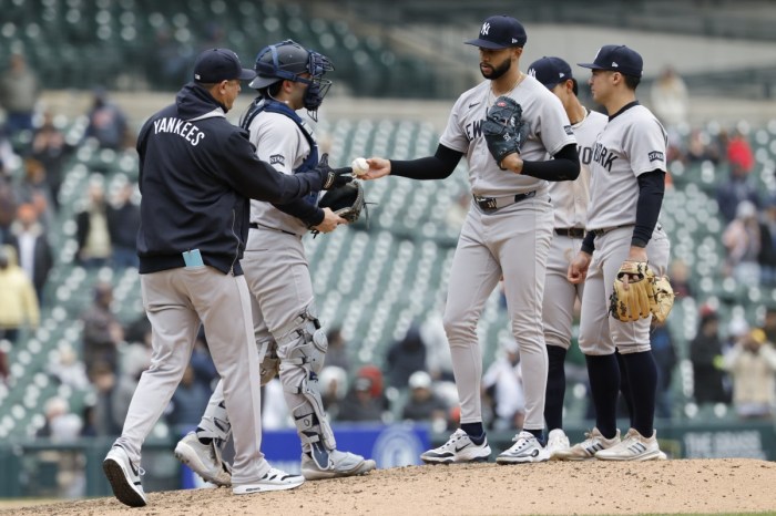 Yankees get closer Devin Williams from Brewers for Nestor Cortes, Caleb ... Yankees boone says devin williams will be lights out and dominant despite 10 era