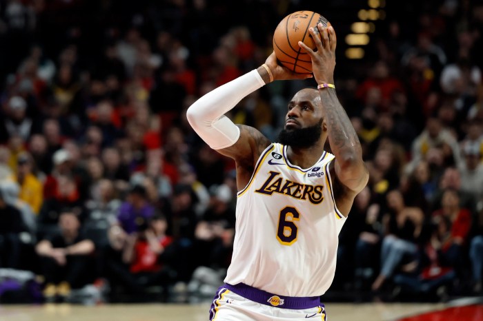 Lebrons lakers status feels crunchy and dicey says insider amid nba trade rumors
