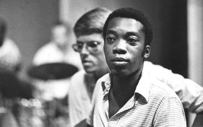 Milton Nascimento completa 80 anos; veja músicas que marcaram - tudoep Capitals milton gastrin secures three year deal