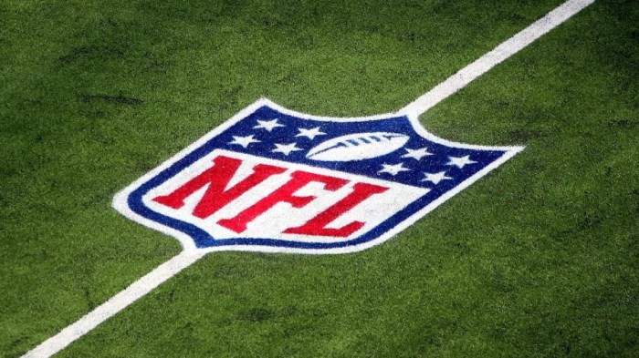 Nfl exec views travis hunter full time cb who can play handful snaps wr