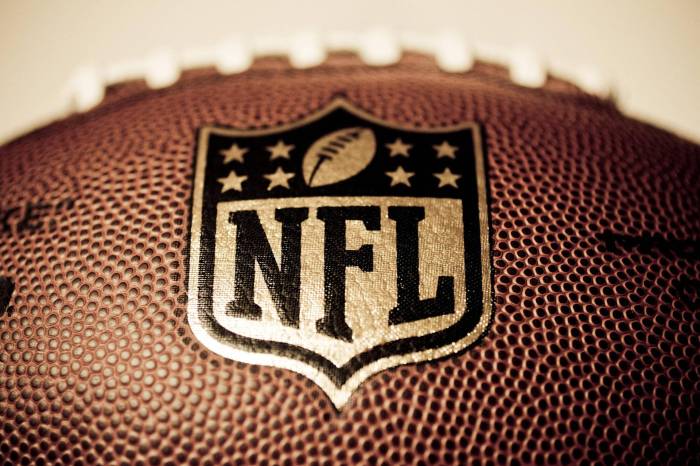 NFL Execs Question Sanders Leadership Brand vs. Substance