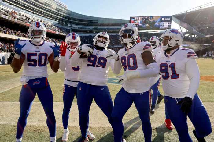 NFL Execs on Hunter CB or WR?
