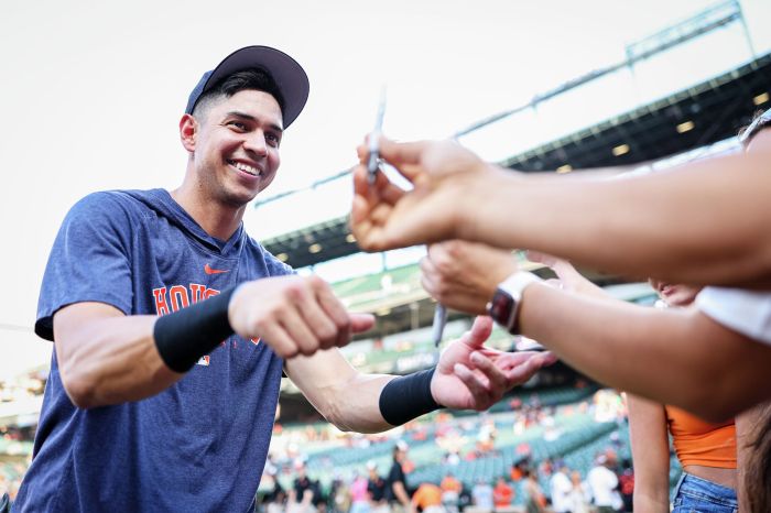 Astros mauricio dubon getting fifth straight start