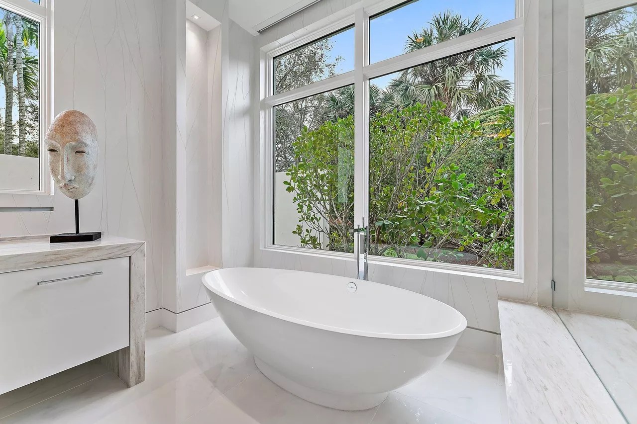 Buyer michael jordans 95m mansion cuts asking price monthly timeshare