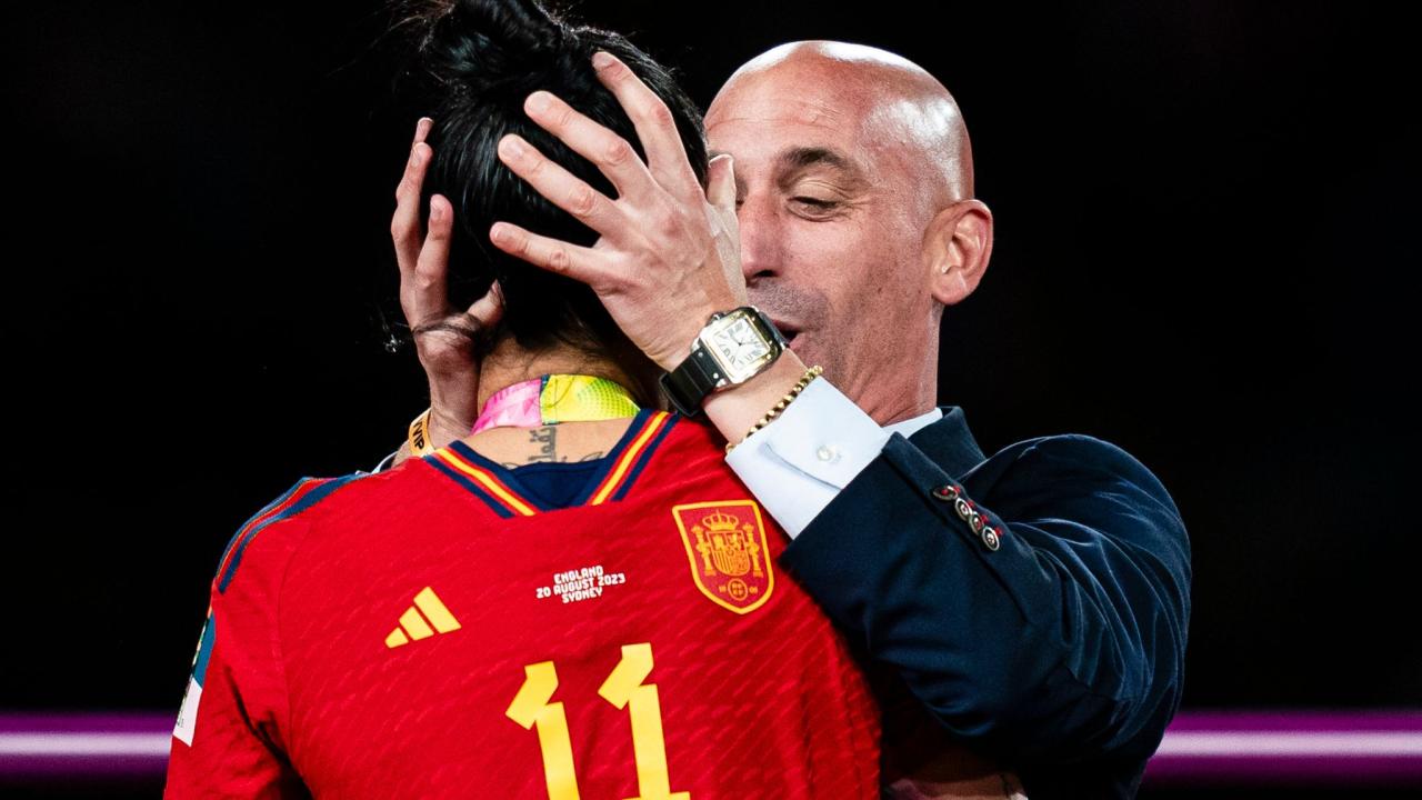Luis Rubiales: Spanish FA calls 'extraordinary and urgent' meeting over ... Mets luis torrens wont play game 2