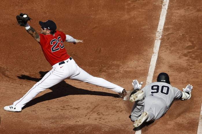 Top 10 Biggest MLB Rivalries Ranked - The Bat Nerds Ranking yankees vs mets and 7 best mlb rivalries