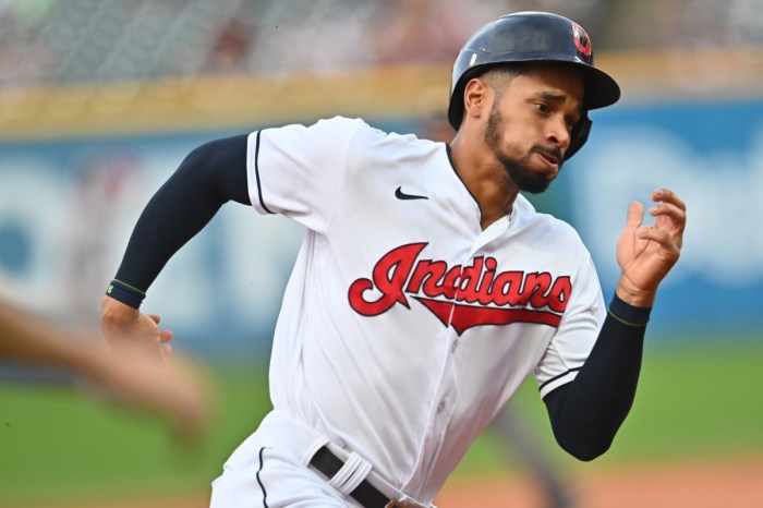 Former Dodgers Outfielder Signs With NL East Squad on MiLB Deal ... Giants matt gage inks milb deal with giants