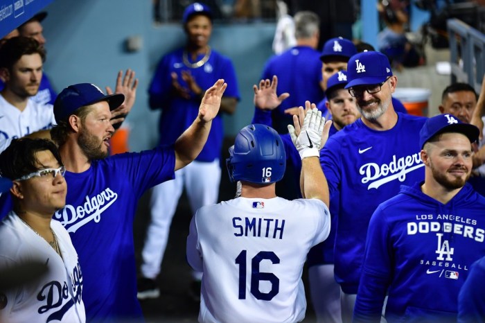 BLUE NOTES: August 2016 Dodgers reportedly call esteury ruiz after max muncy knee injury