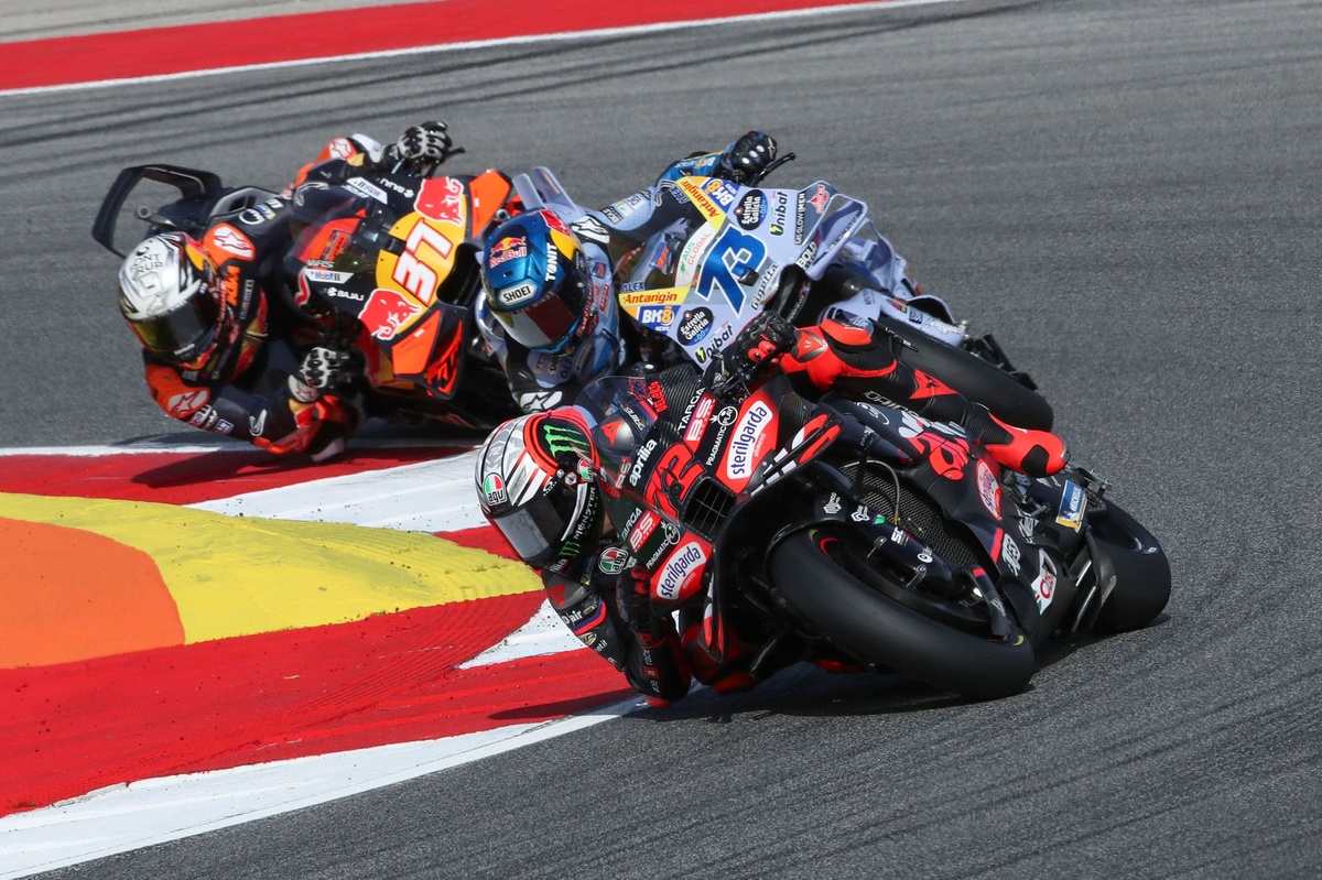 Bezzecchi Secures Dominant Victory at the MotoGP Portuguese Grand Prix