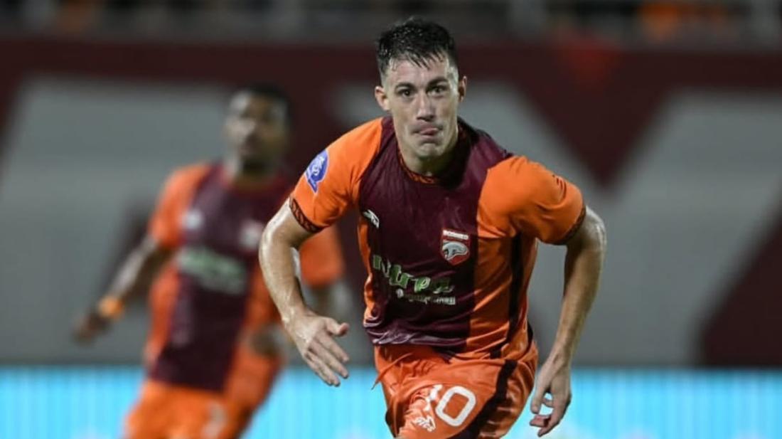 Borneo FC maintains unblemished record atop Super League standings.