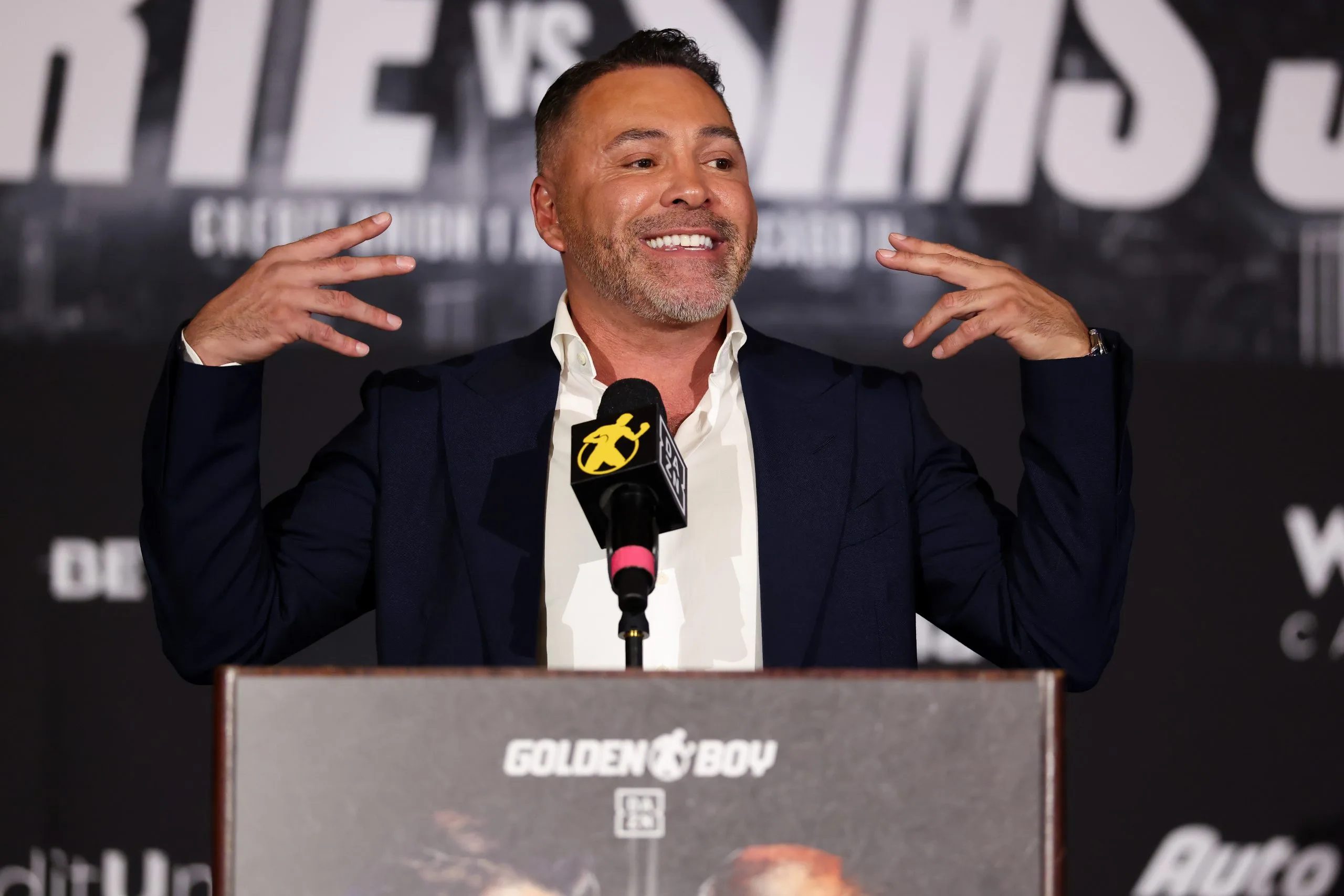 De La Hoya Unleashes Fiery Rebuke Against Dana White, TKO Amidst Escalating UFC Fight-Fixing Probe