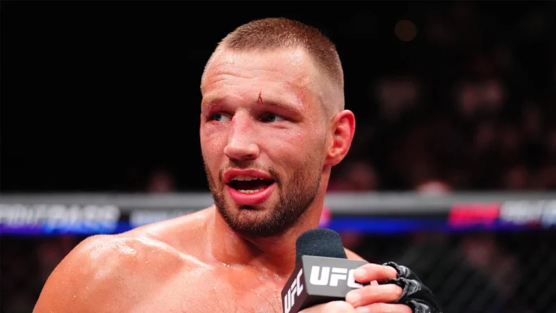 De Ridder Envisions Path to Victory Over Dominant Contender Chimaev, Citing Submission Prowess and Volume Striking.