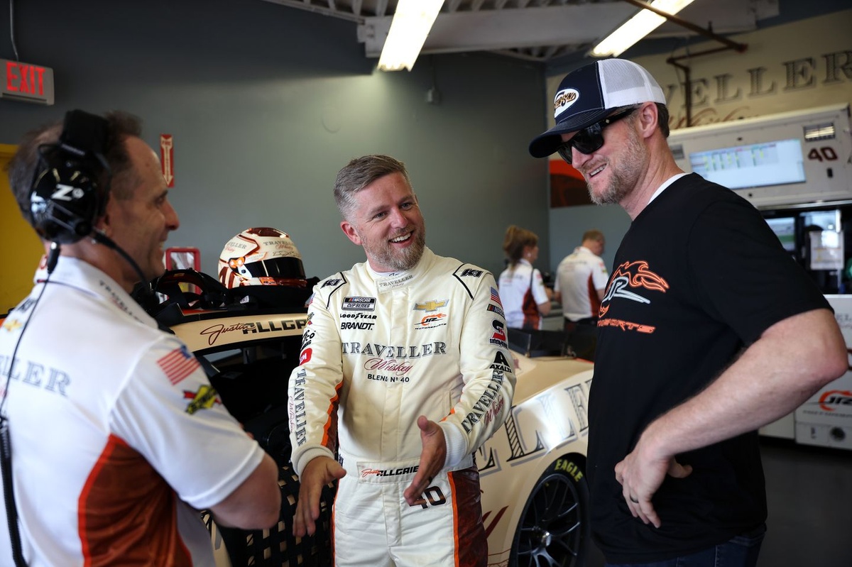 Earnhardt Jr. Grapples with Pre-Daytona 500 Apprehension Amidst New Chevrolet Camaro Debut