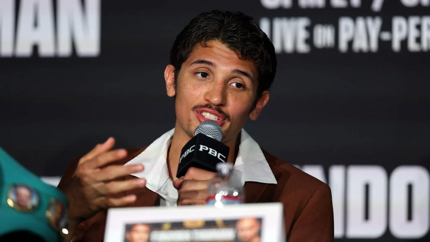 Fundora-Thurman Clash in Las Vegas Postponed Due to Fundora Hand Injury