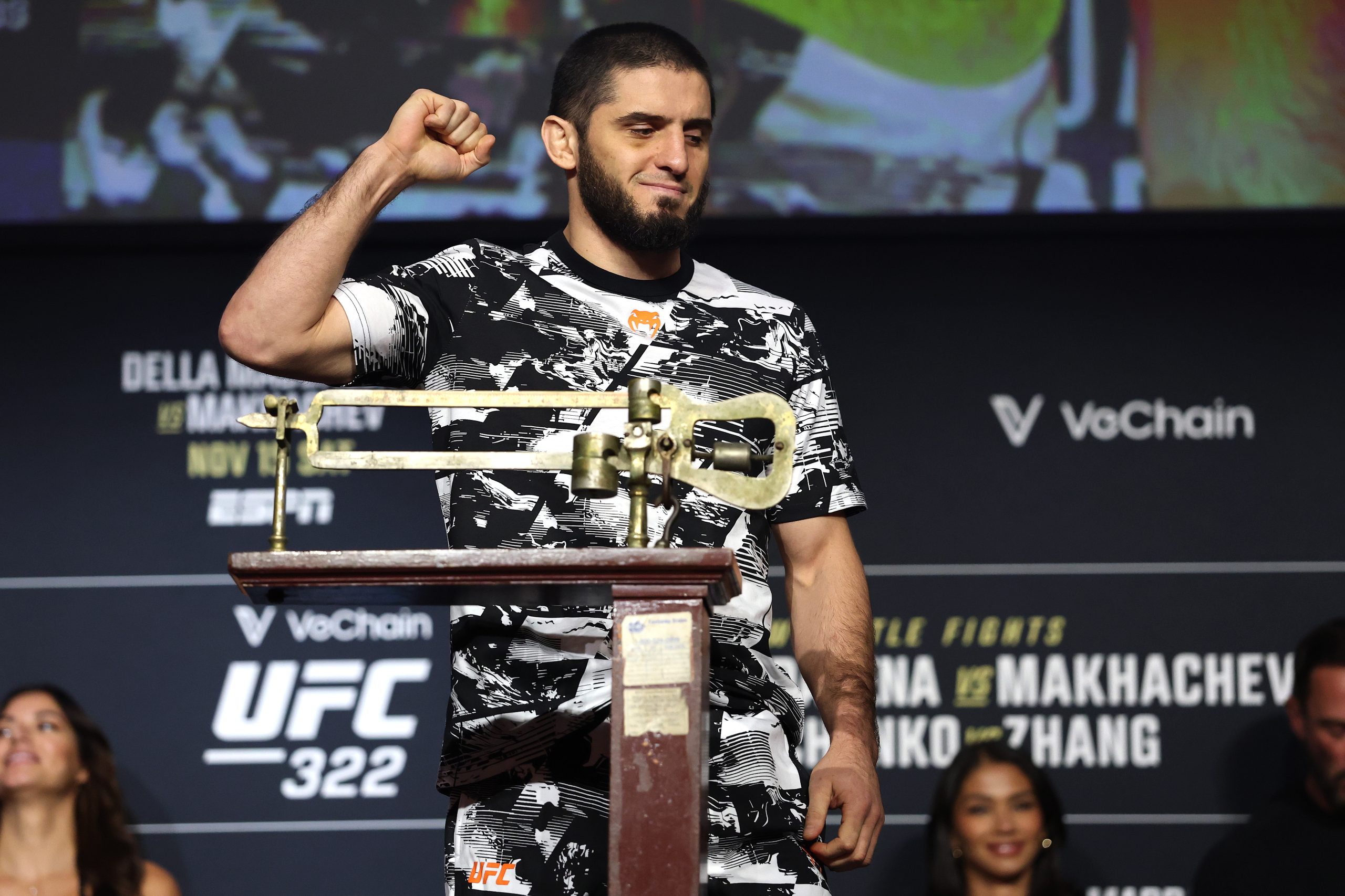 Islam Makhachev Tipped Scales at Nearly 190 Pounds on UFC 322 Fight Night, Highlighting Strategic Rehydration in Welterweight Debut.