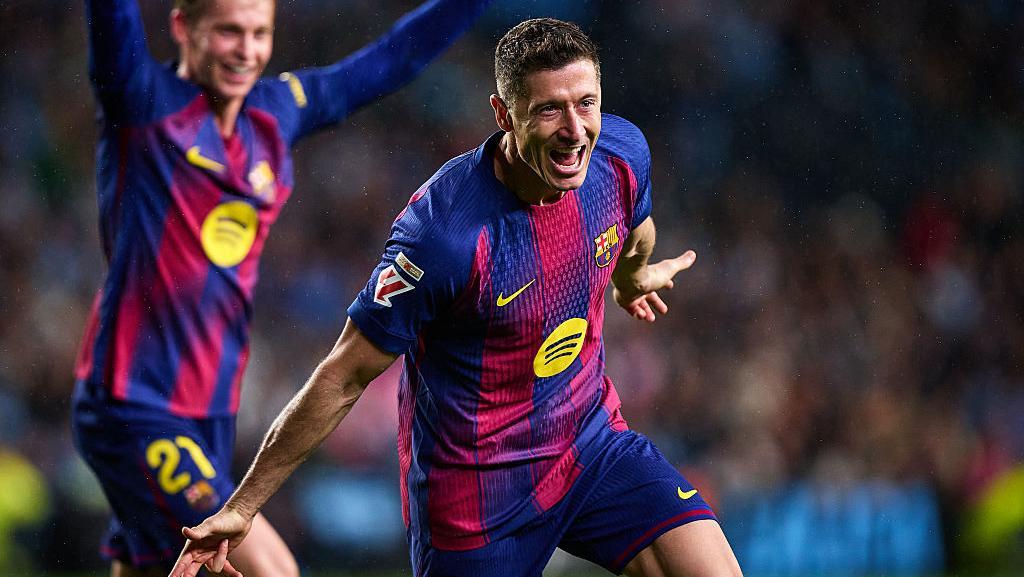 Lewandowski’s Enduring Prowess Defies Age, Asserts Flick.