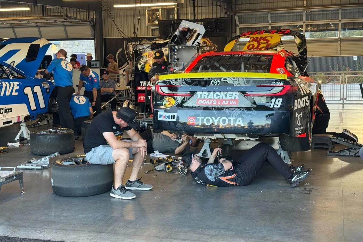 Phoenix Raceway Puzzled by Widespread NASCAR Cup Tire Failures