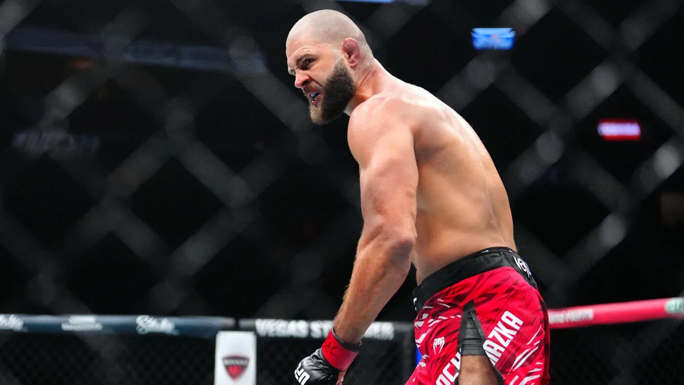 Prochazka Stages Electrifying Third-Round Comeback, Knocks Out Rountree Jr. in UFC 320 Light Heavyweight Clash