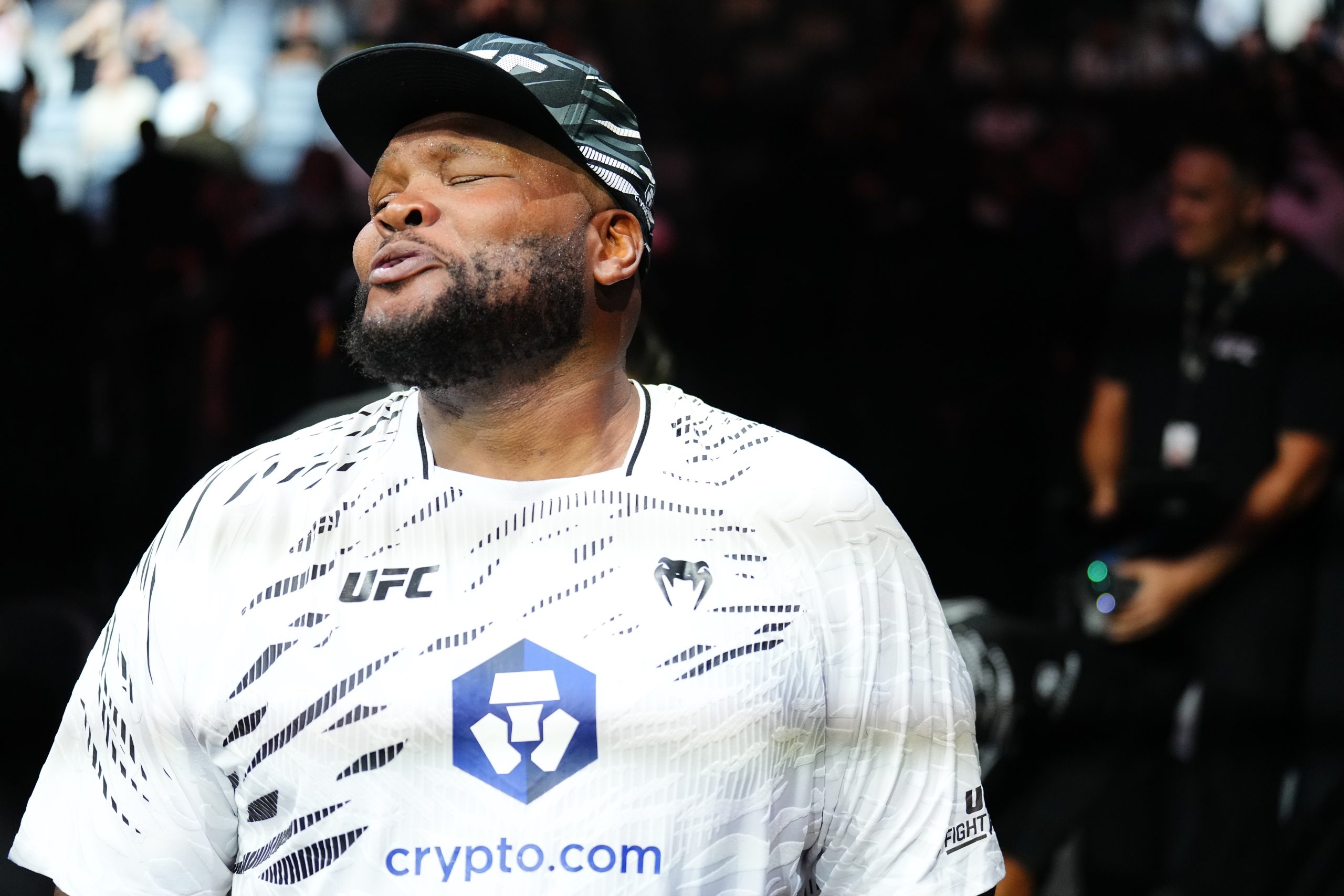 UFC Initiates Roster Overhaul: Fan-Favorite Heavyweight Chris Barnett Among Several Fighters Released Amid Performance Reviews