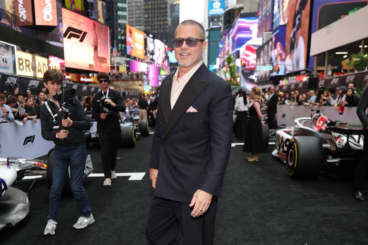 Caesars Palace Transformed: Pitt and Russell Stage Covert Overnight Mercedes AMG GT Shoot in Las Vegas