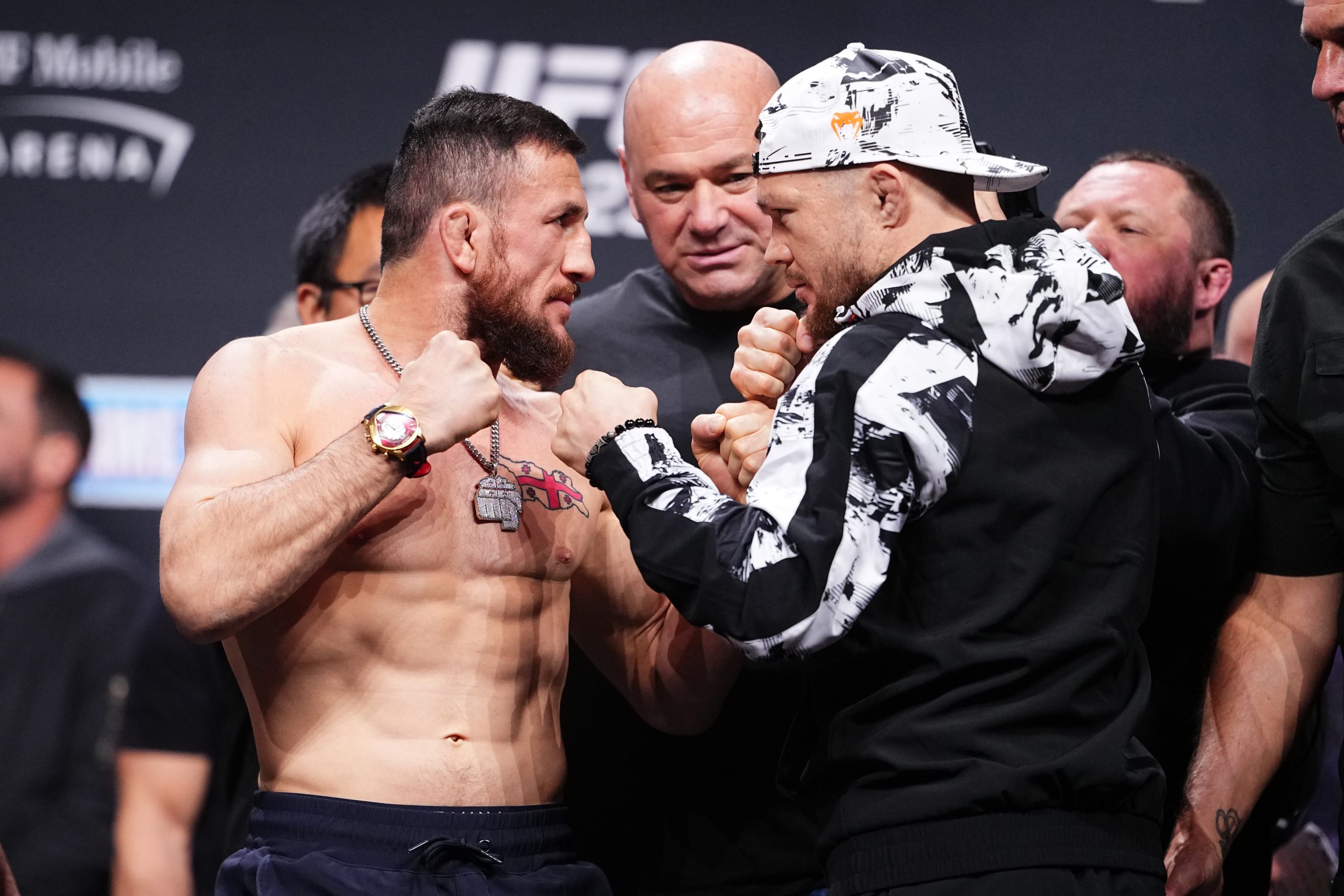 Dvalishvili Dominates Yan Again, Pantoja Defends Flyweight Title at Electrifying UFC 323