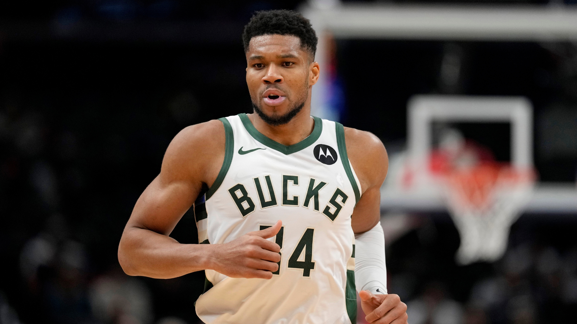 Giannis Antetokounmpo Reopens Dialogue on Milwaukee Bucks Future Amid Mounting Trade Speculation