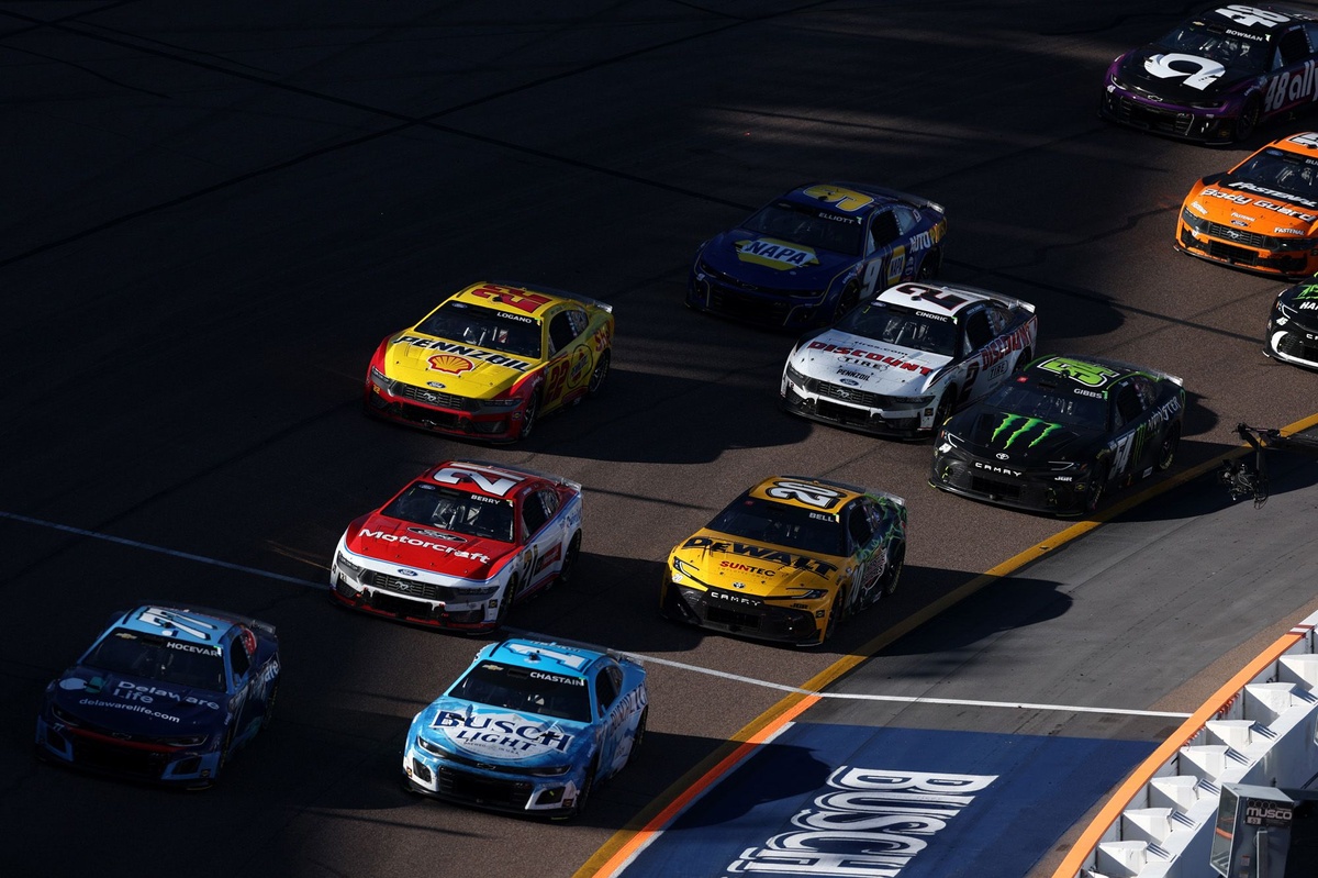 NASCAR Unveils Comprehensive Rulebook Adjustments, Paving the Way for New Manufacturers and Enhanced Competition