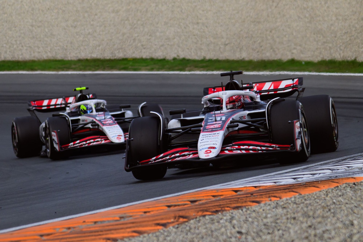 Oliver Bearman’s Breakout 2025 Season Poses Significant Challenge to Veteran Esteban Ocon at Haas.