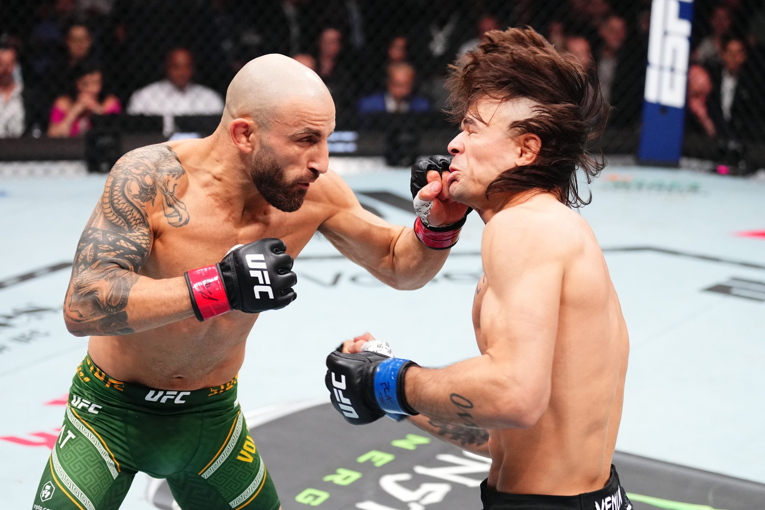 Featherweight Champion Alexander Volkanovski Prepares for Rematch Against Diego Lopes at UFC 325 in Australia.