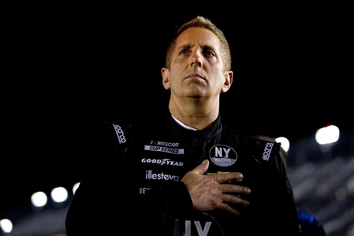 NASCAR Community Mourns Tragic Loss of Greg Biffle and Family in Aviation Disaster