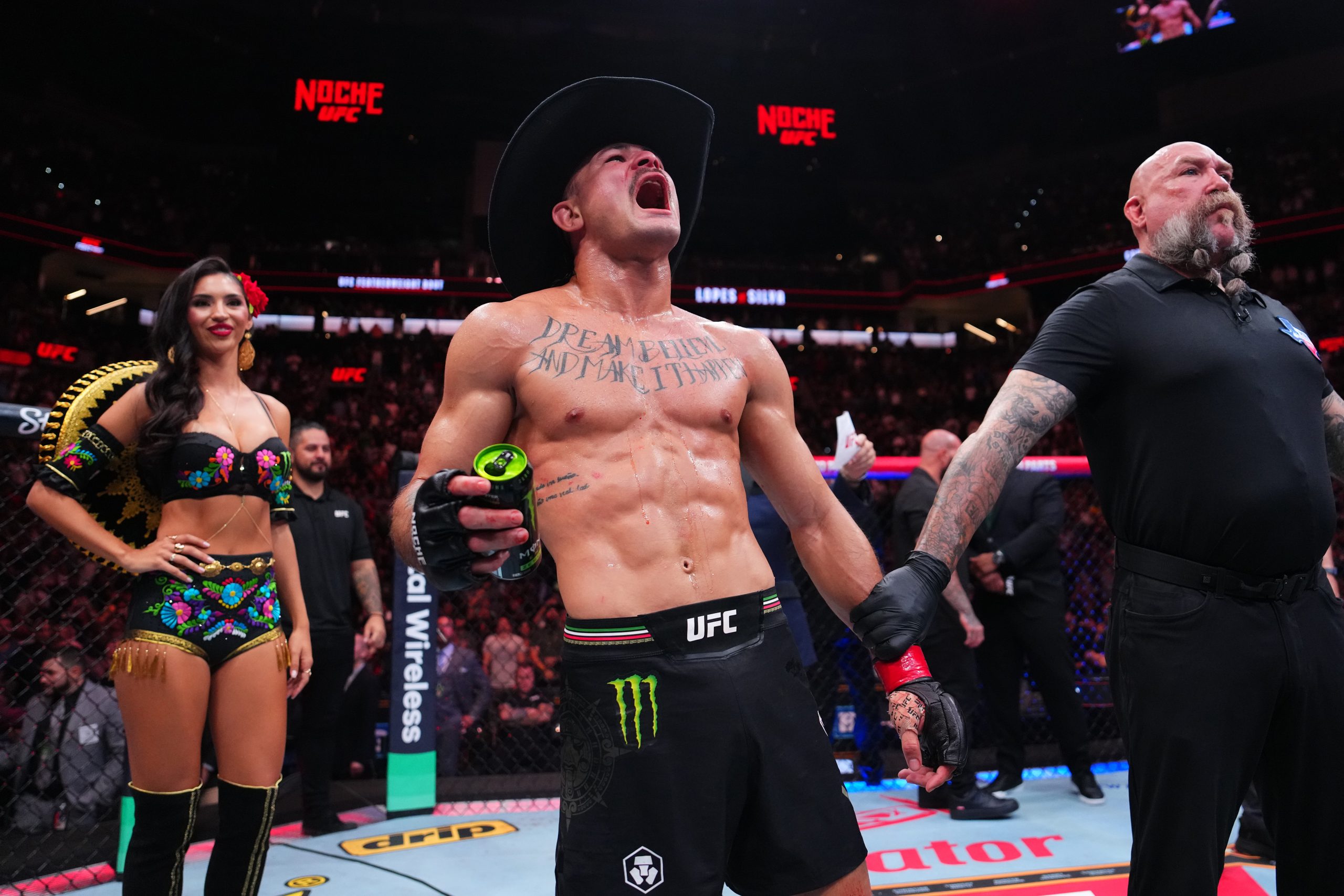 Sydney Prepares for UFC 325 Main Event: Volkanovski Seeks Historic Featherweight Title Defense Against Lopes Rematch.